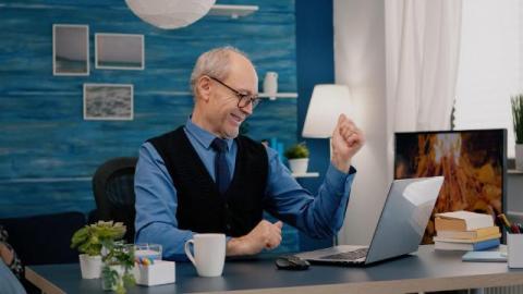 How Meaningful Thank-You Messages Improve Employee Morale and Retention