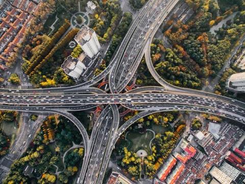 What Drivers Should Know About Smart Devices Enhancing Road Safety