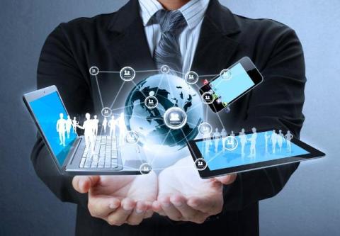 Custom Business Applications vs Off-the-Shelf: When to Build Your Own Solutions