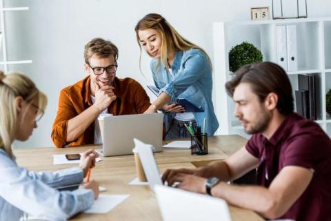The Best Customer Service Tools For Small Businesses In 2026