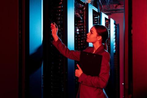 From Downtime to Stability: The Role of Managed IT in Modern Operations