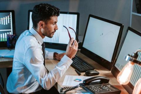How No-Challenge Prop Firms Can Inspire Smarter Operational Decisions