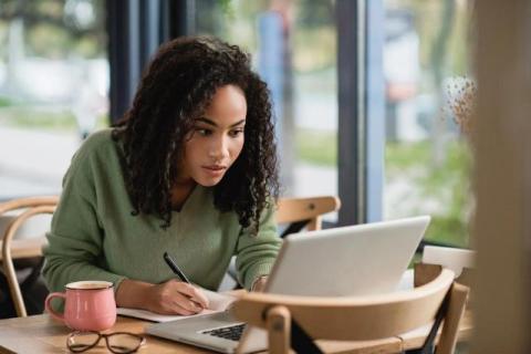AI-Powered LMS: Personalization, Analytics & Automation for Corporate Training