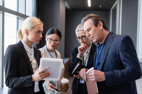 Boosting Operational Efficiency with the Top Digital Business Cards of 2025