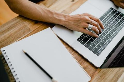 Digital Literacy Skills Everyone Who Writes Essays Needs in 2025