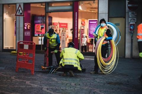 Risk Mitigation in Broadband Projects: A Project Manager's Guide