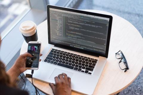 The Competitive Edge of Mobile Applications Over Responsive Sites