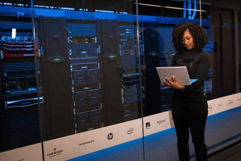 Lowering PUE: Building Envelope Efficiency in Edge Computing Units