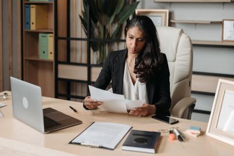 When to Call a Lawyer for Unpaid Overtime